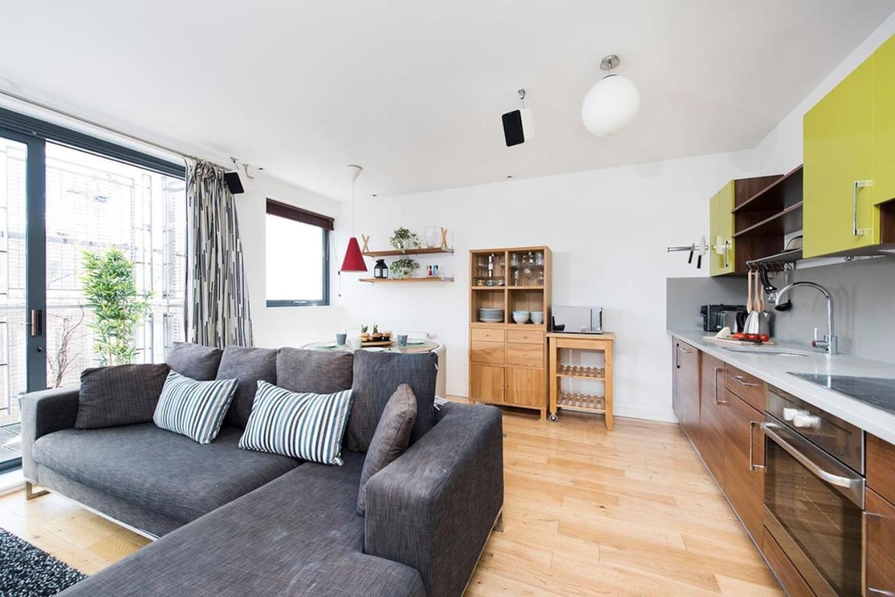 Stylish 2 Bedroom Flat With Balcony In Londres Exterior foto