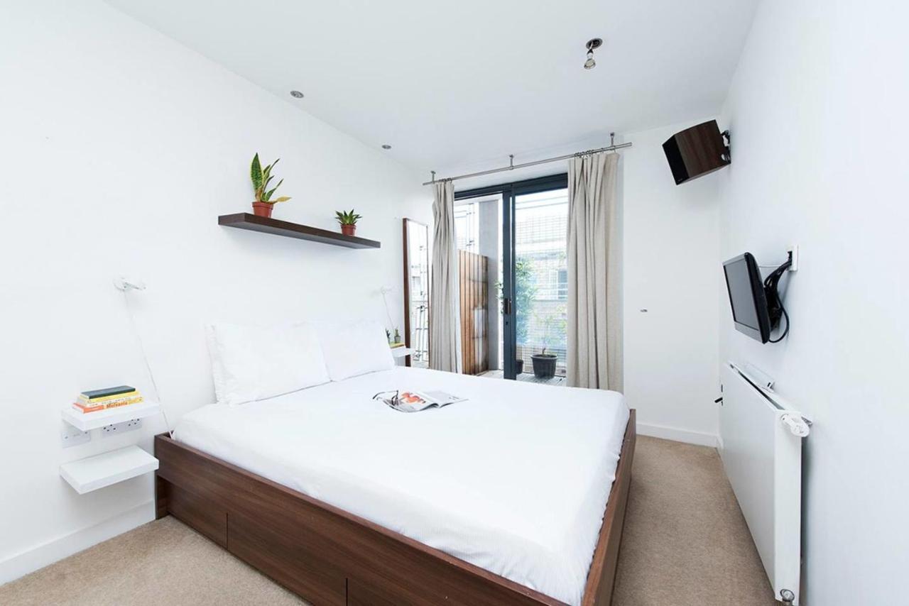 Stylish 2 Bedroom Flat With Balcony In Londres Exterior foto