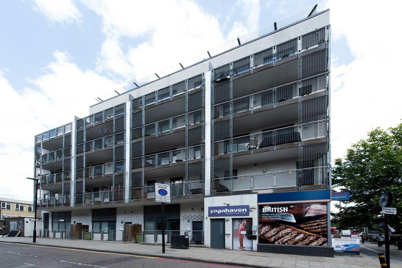 Stylish 2 Bedroom Flat With Balcony In Londres Exterior foto