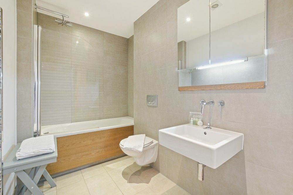 Stylish 2 Bedroom Flat With Balcony In Londres Exterior foto